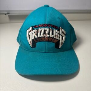 Mitchell & Ness Vancouver Grizzlies Snapback Hat Black/Teal NBA